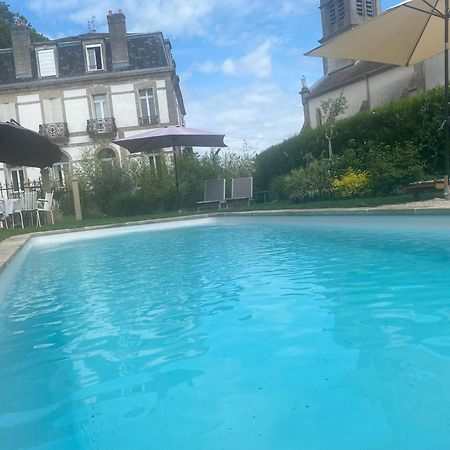 Le Chateau De Monthureux Le Sec Bagian luar foto