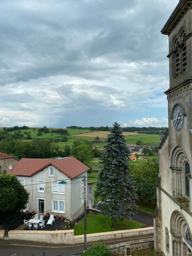 Le Chateau De Monthureux Le Sec Bagian luar foto