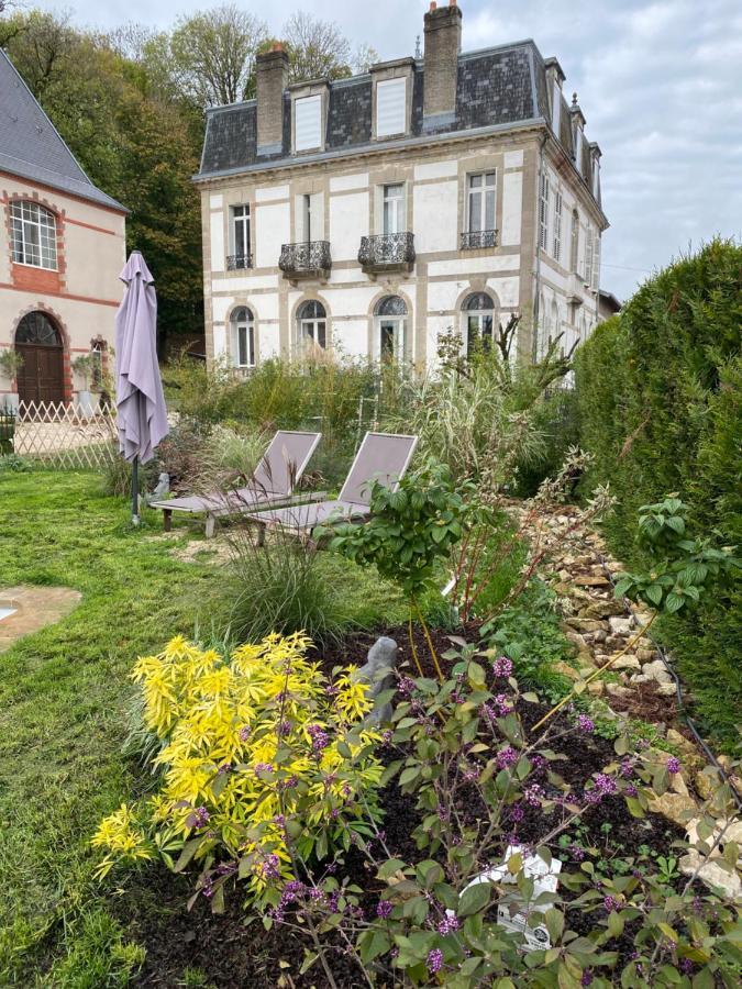 Le Chateau De Monthureux Le Sec Bagian luar foto